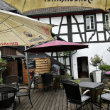 Gilbert's Im Domkapitel-hof