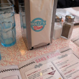 Holly's Diner