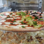 Lucy's Pizza